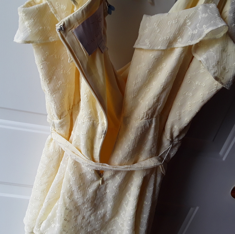 Gal Meets Glam Helena Eyelet Faux Wrap Dress NWT - Picture 15 of 16